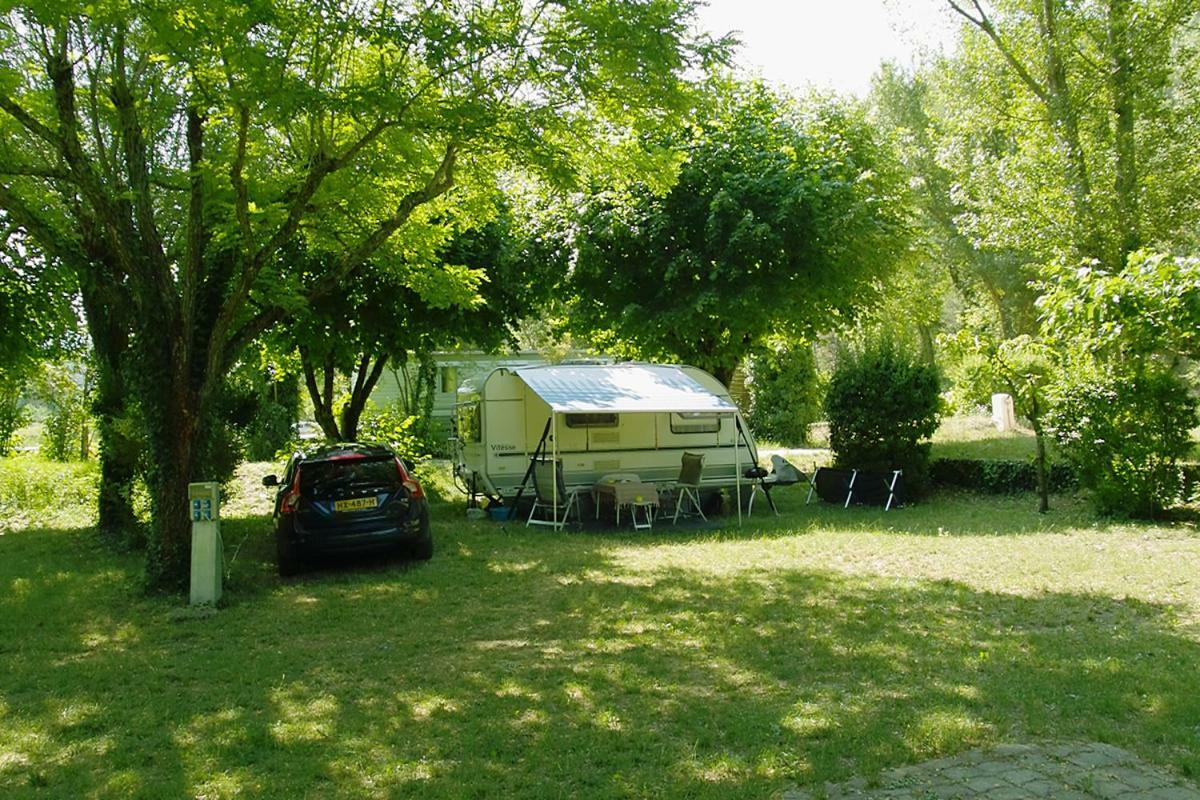 Le Moulin De Cost Hotel บุยส์-เลส์-บาโรนนีส์ ภายนอก รูปภาพ